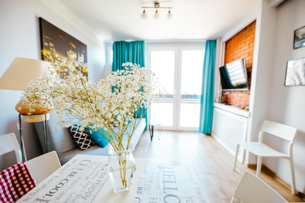 Bright 14Th Floor Central Home With Balcony & Views وارسو المظهر الخارجي الصورة
