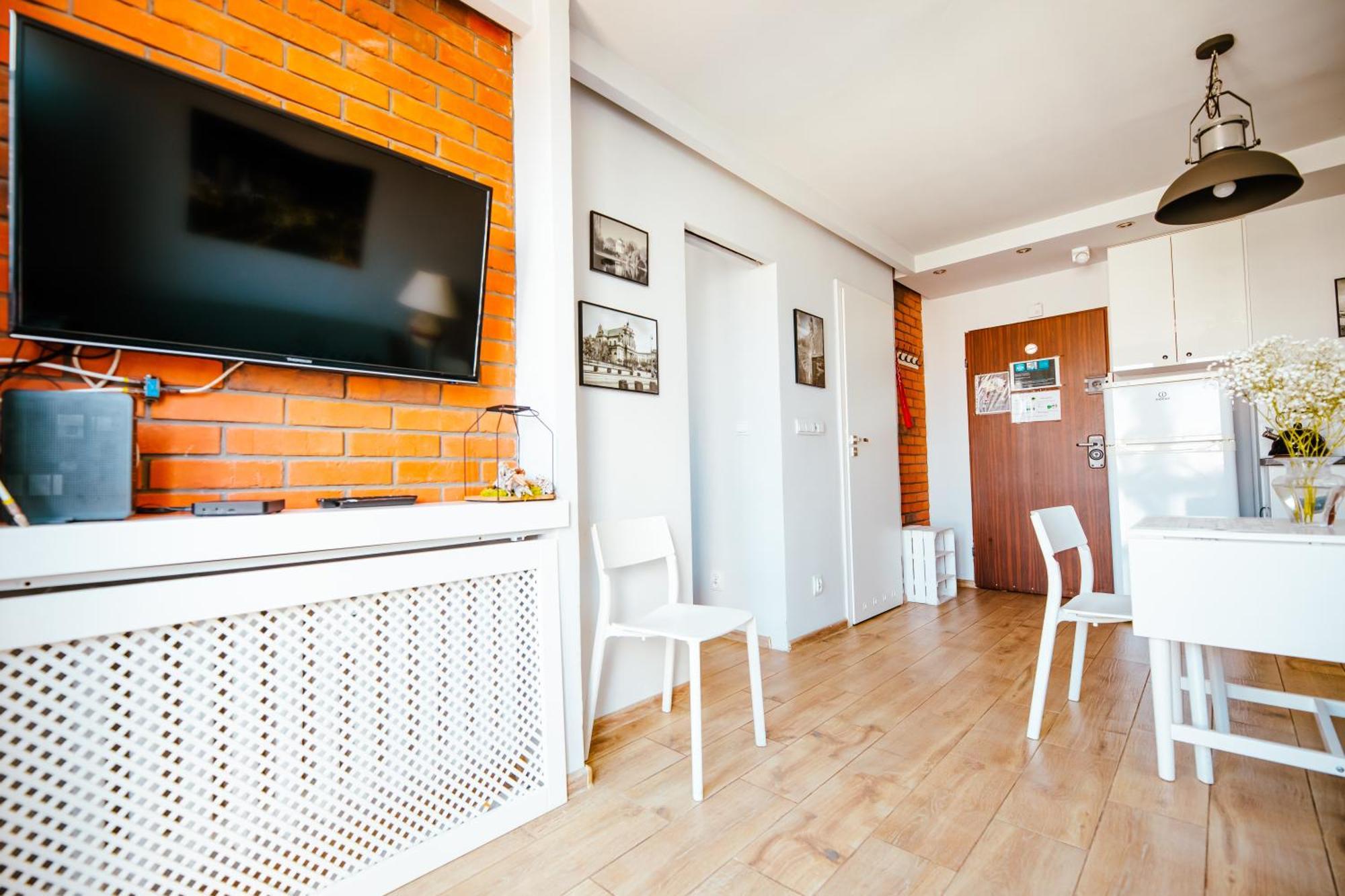 Bright 14Th Floor Central Home With Balcony & Views وارسو المظهر الخارجي الصورة